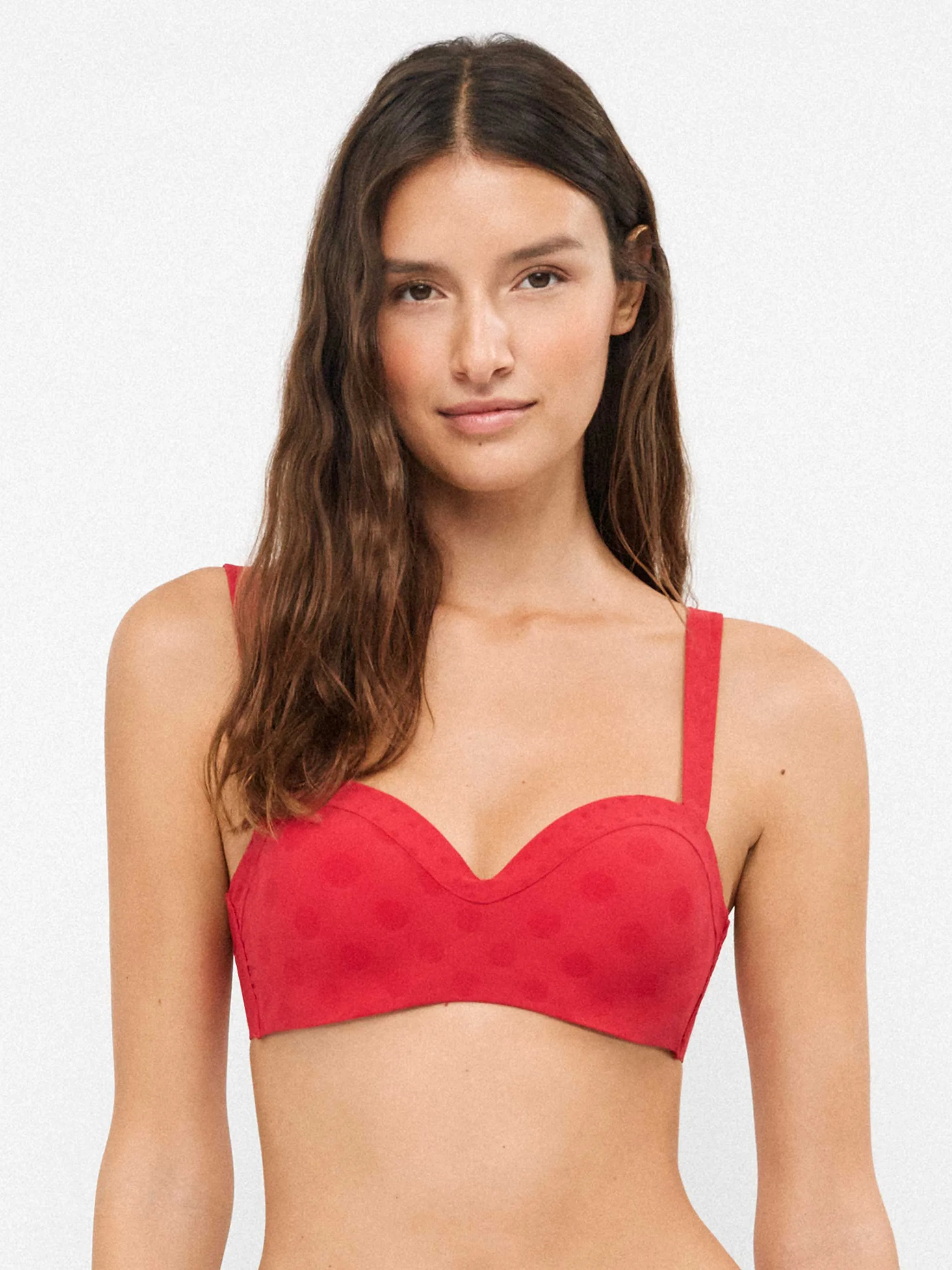 Top bikini desmontable con aro y foam en jacquard de lunares